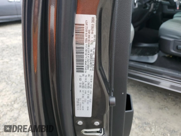 2015 Ram 1500 Tradesman z VIN 3C6JR6AT2FG699259, wystawiony jako Copart lot #44975405 z przebiegiem 211 433 mil mil oraz Czysty tytuł • Clean title. Historia ofert i sprzedaży dostępna na DreamBid. Obrazek 12.