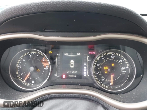 2017 Jeep Cherokee Sport with VIN 1C4PJMAS3HW520964, listed as a IAAI auction lot 42009259 with 170,683 mi miles. Bid and sale history available at carsss.com. Image 7.