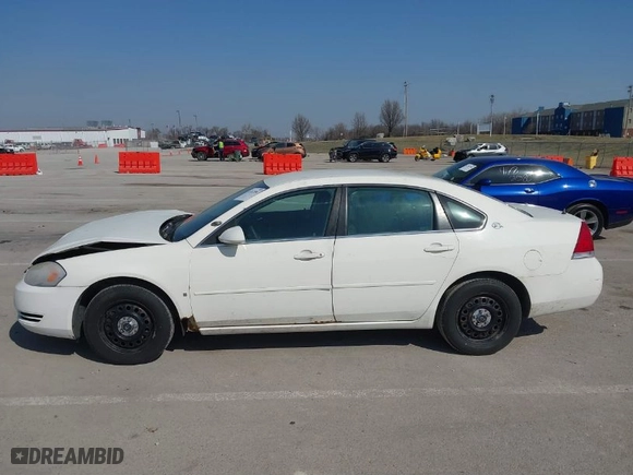 2006 Chevrolet Impala Police Pkg Police Pkg 9C1 with VIN 2G1WS551X69433092, listed as a IAAI auction lot 41767286 with 237,269 mi miles. Bid and sale history available at carsss.com. Image 14.