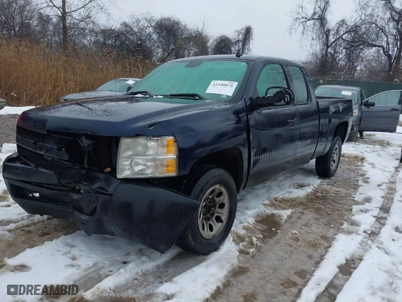 2008 Chevrolet Silverado 1500 Work Truck with VIN 1GCEC19XX8Z293125, listed as a IAAI auction lot 41540875 with 268,582 mi miles. Bid and sale history available at carsss.com. Image 2.
