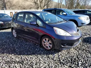 2009 Honda Fit Sport z VIN JHMGE88469S033171, wystawiony jako Copart lot #53021475 z przebiegiem 147 103 mil mil oraz Czysty tytuł • Clean title. Historia ofert i sprzedaży dostępna na DreamBid. Obrazek 4.