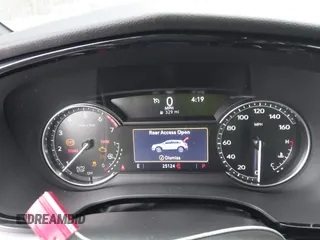 2023 Cadillac XT5 FWD Luxury z VIN 1GYKNAR45PZ140440, wystawiony jako IAAI lot #41723317 z przebiegiem 25 124 mil mil oraz . Historia ofert i sprzedaży dostępna na DreamBid. Obrazek 7.