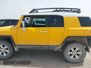 2007 Toyota FJ Cruiser with VIN JTEBU11F670079735, listed as a IAAI auction lot 41722033 with 171,088 mi miles. Bid and sale history available at carsss.com. Image 14.
