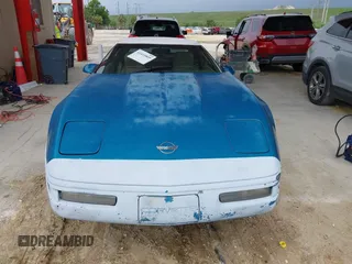 1993 Chevrolet Corvette with VIN 1G1YY33P2P5105165, listed as a IAAI auction lot 42410809 with Not provided miles and . Bid and sale history available at DreamBid. Image 11.