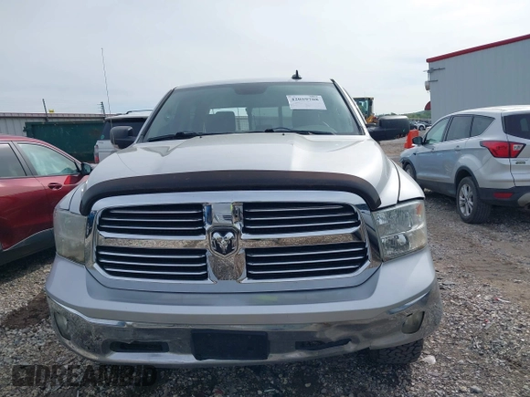 2015 Ram 1500 Big Horn z VIN 3C6RR7LT8FG711548, wystawiony jako IAAI lot #42059708 z przebiegiem 181 589 mil mil oraz . Historia ofert i sprzedaży dostępna na DreamBid. Obrazek 12.