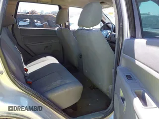 2007 Jeep Grand Cherokee Laredo z VIN 1J8GR48K67C543257, wystawiony jako IAAI lot #41733644 z przebiegiem 201 936 mil mil oraz . Historia ofert i sprzedaży dostępna na DreamBid. Obrazek 8.