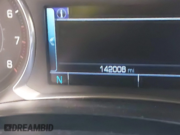 2018 Chevrolet Traverse LT Cloth z VIN 1GNEVGKW9JJ144070, wystawiony jako IAAI lot #42118002 z przebiegiem 142 006 mil mil oraz . Historia ofert i sprzedaży dostępna na DreamBid. Obrazek 16.