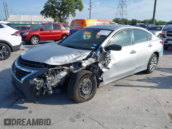2014 Nissan Altima SV with VIN 1N4AL3AP8EN377619, listed as a IAAI auction lot 42109120 with 187,938 mi miles and . Bid and sale history available at carsss.com. Image 2.
