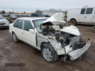 1996 Volvo 960 z VIN YV1KS9607T1082316, wystawiony jako Copart lot #44274985 z przebiegiem 71 948 mil mil oraz Szkody całkowita. Historia ofert i sprzedaży dostępna na DreamBid. Obrazek 4.