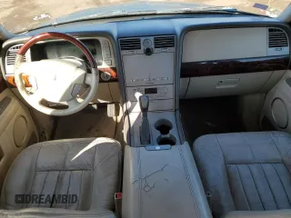 2004 Lincoln Navigator Luxury with VIN 5LMFU28R04LJ43928, listed as a Copart auction lot 45118385 with 283,834 mi miles and Salvage Title. Bid and sale history available at carsss.com. Image 8.