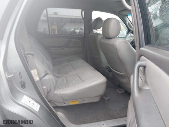 2006 Toyota Sequoia SR5 with VIN 5TDZT34A36S283826, listed as a IAAI auction lot 41724243 with 147,787 mi miles. Bid and sale history available at carsss.com. Image 8.