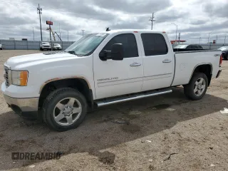 2014 GMC Sierra 2500HD Denali z VIN 1GT125E89EF184918, wystawiony jako Copart lot #54160585 z przebiegiem 178 886 mil mil oraz Szkoda całkowita • Salvage title. Historia ofert i sprzedaży dostępna na DreamBid. Obrazek 1.