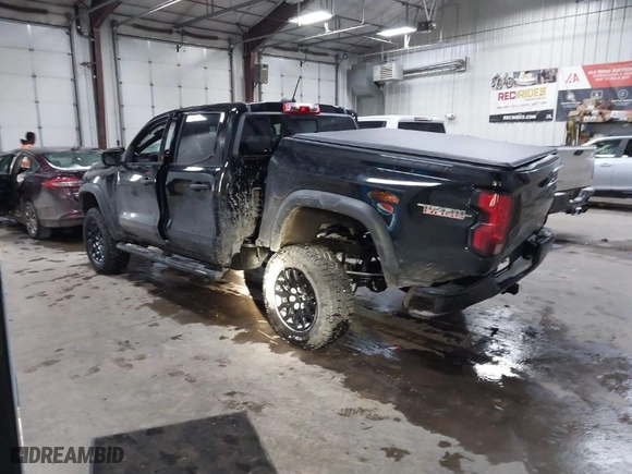 2024 Chevrolet Colorado 4WD Trail Boss with VIN 1GCPTEEK9R1161645, listed as a IAAI auction lot 40984625 with 174 mi miles. Bid and sale history available at carsss.com. Image 3.