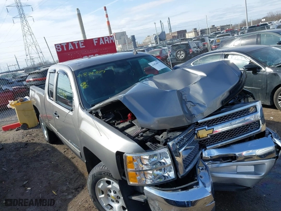 2013 Chevrolet Silverado 1500 LT with VIN 1GCRCSE06DZ274985, listed as a IAAI auction lot 41824879 with 64,721 mi miles. Bid and sale history available at carsss.com. Image 6.