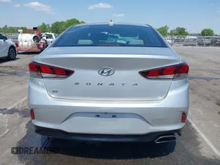 2018 Hyundai Sonata SE z VIN 5NPE24AF9JH613622, wystawiony jako IAAI lot #42071395 z przebiegiem 107 820 mil mil oraz . Historia ofert i sprzedaży dostępna na DreamBid. Obrazek 16.