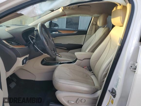 2019 Lincoln MKC Select with VIN 5LMCJ2C9XKUL50191, listed as a Copart auction lot 88648415 with 31,305 mi miles and Salvage title. Bid and sale history available at DreamBid. Image 7.