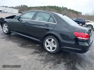 2014 Mercedes-Benz E-Class E 350 Luxury with VIN WDDHF8JB1EA978238, listed as a IAAI auction lot 41535195 with 132,940 mi miles. Bid and sale history available at carsss.com. Image 3.