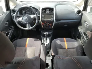 2015 Nissan Note S z VIN 3N1CE2CP9FL363477, wystawiony jako Copart lot #53486505 z przebiegiem 96 576 mil mil oraz Czysty tytuł • Clean title. Historia ofert i sprzedaży dostępna na DreamBid. Obrazek 8.