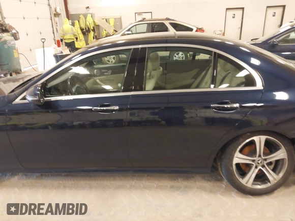 2018 Mercedes-Benz E with VIN WDDZF4KB7JA382850, listed as a IAAI auction lot 41991305 with 56,187 mi miles. Bid and sale history available at carsss.com. Image 14.