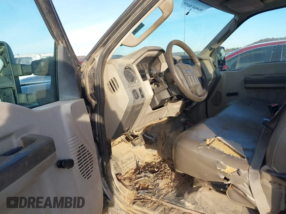 2008 Ford F-250 with VIN 1FDNF21528EC14458, listed as a IAAI auction lot 41011827 with 118,085 mi miles and . Bid and sale history available at DreamBid. Image 5.