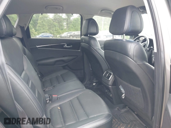 2016 Kia Sorento EX with VIN 5XYPH4A54GG007224, listed as a IAAI auction lot 42181058 with 131,169 mi miles. Bid and sale history available at carsss.com. Image 8.