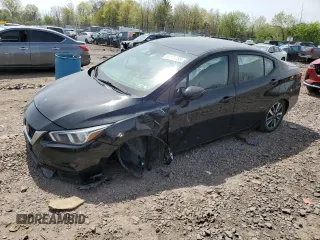 2021 Nissan Versa SV z VIN 3N1CN8EV2ML834848, wystawiony jako Copart lot #54125065 z przebiegiem 87 176 mil mil oraz Szkoda całkowita • Salvage title. Historia ofert i sprzedaży dostępna na DreamBid. Obrazek 1.