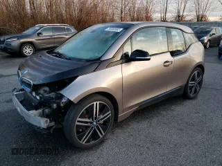 2015 BMW i3 with VIN WBY1Z4C55FV279545, listed as a Copart auction lot 70060362 with 0 mi miles. Bid and sale history available at carsss.com. Image 1.