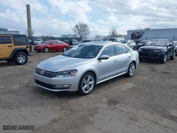 2012 Volkswagen Passat SE w/Sunroof with VIN 1VWBM7A32CC100678, listed as a IAAI auction lot 41925484 with 154,373 mi miles. Bid and sale history available at carsss.com. Image 2.