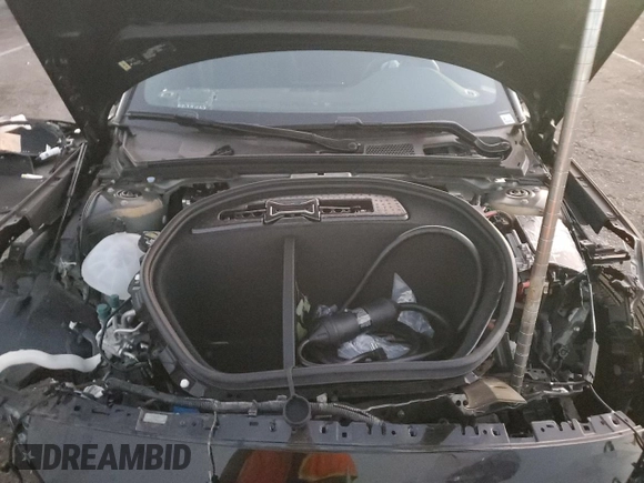 2024 Polestar 2 z VIN YSMFE3KA0RL233007, wystawiony jako Copart lot #81543414 z przebiegiem 4569 mil mil oraz Szkody całkowita. Historia ofert i sprzedaży dostępna na DreamBid. Obrazek 13.