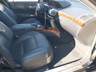 2013 Mercedes-Benz S-Class S 550 with VIN WDDNG9EB3DA499477, listed as a IAAI auction lot 41590018 with 64,547 mi miles. Bid and sale history available at carsss.com. Image 5.