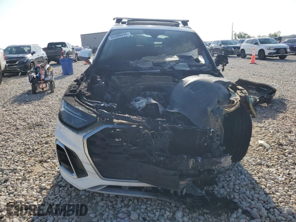2022 Audi Q5 S line Premium Plus z VIN WA1EAAFY1N2137332, wystawiony jako Copart lot #55388645 z przebiegiem Nie podano mil oraz Szkoda całkowita • Salvage title. Historia ofert i sprzedaży dostępna na DreamBid. Obrazek 5.