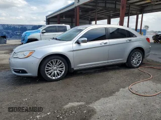 2011 Chrysler 200 Limited with VIN 1C3BC2FG9BN619335, listed as a Copart auction lot 54927005 with 161,749 mi miles and Salvage Title. Bid and sale history available at DreamBid. Image 1.