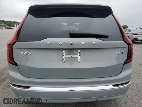 2025 Volvo XC90 Plus with VIN YV4062PB0S1356430, listed as a Copart auction lot 61463685 with 7,901 mi miles and Clean title. Bid and sale history available at DreamBid. Image 6.