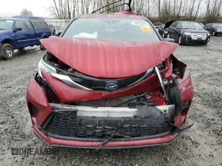 2021 Toyota Sienna XSE with VIN 5TDXRKECXMS050314, listed as a Copart auction lot 86000484 with 82,589 mi miles and Salvage Title. Bid and sale history available at DreamBid. Image 5.