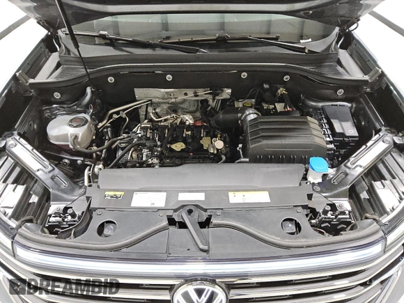 2024 Volkswagen Atlas SE z VIN 1V2WR2CA3RC534264, wystawiony jako Copart lot #55703905 z przebiegiem 43 307 mil mil oraz Czysty tytuł • Clean title. Historia ofert i sprzedaży dostępna na DreamBid. Obrazek 12.