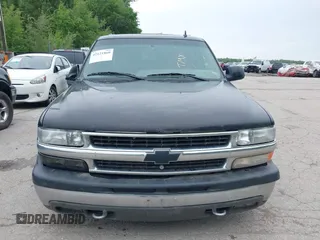 2006 Chevrolet Suburban Z71 z VIN 3GNFK16Z56G129802, wystawiony jako IAAI lot #42121860 z przebiegiem 299 841 mil mil oraz . Historia ofert i sprzedaży dostępna na DreamBid. Obrazek 6.