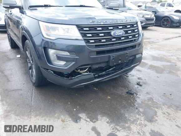 2017 Ford Explorer XLT with VIN 1FM5K7DH3HGD86498, listed as a IAAI auction lot 42002252 with 232,008 mi miles and . Bid and sale history available at DreamBid. Image 6.