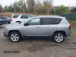 2017 Jeep Compass Sport with VIN 1C4NJCBA4HD123718, listed as a IAAI auction lot 41986191 with 140,109 mi miles and . Bid and sale history available at DreamBid. Image 14.