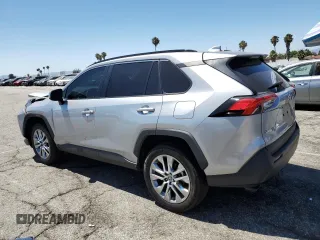 2024 Toyota RAV4 XLE Premium z VIN 2T3C1RFV8RC263882, wystawiony jako Copart lot #63328475 z przebiegiem 11 788 mil mil oraz Szkoda całkowita • Salvage title. Historia ofert i sprzedaży dostępna na DreamBid. Obrazek 2.
