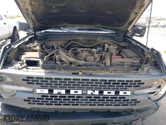2024 Ford Bronco Badlands z VIN 1FMEE9BP7RLA35583, wystawiony jako IAAI lot #41905835 z przebiegiem 11 260 mil mil oraz . Historia ofert i sprzedaży dostępna na DreamBid. Obrazek 10.
