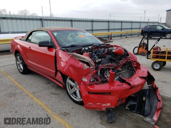 2007 Ford Mustang GT Deluxe with VIN 1ZVHT85H375202073, listed as a Copart auction lot 48035584 with 152,873 mi miles and Salvage Title. Bid and sale history available at DreamBid. Image 4.
