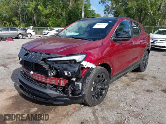 2024 Buick Encore GX Sport Touring z VIN KL4AMDSL2RB008247, wystawiony jako IAAI lot #41924176 z przebiegiem 7 663 mil mil oraz . Historia ofert i sprzedaży dostępna na DreamBid. Obrazek 6.