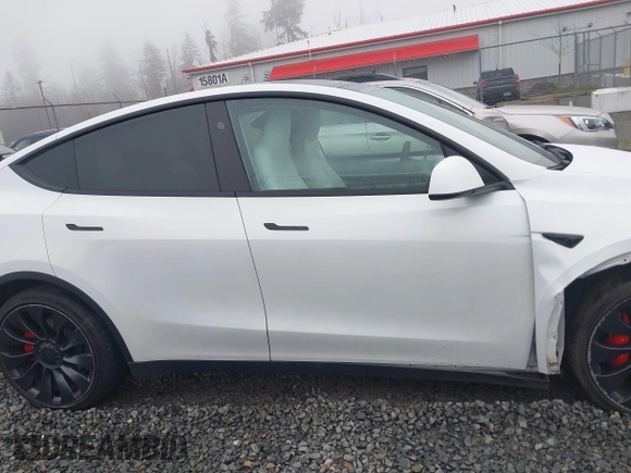 2023 Tesla Model Y Performance z VIN 7SAYGDEF2PF917295, wystawiony jako IAAI lot #41260852 z przebiegiem 23 295 mil mil oraz . Historia ofert i sprzedaży dostępna na DreamBid. Obrazek 13.