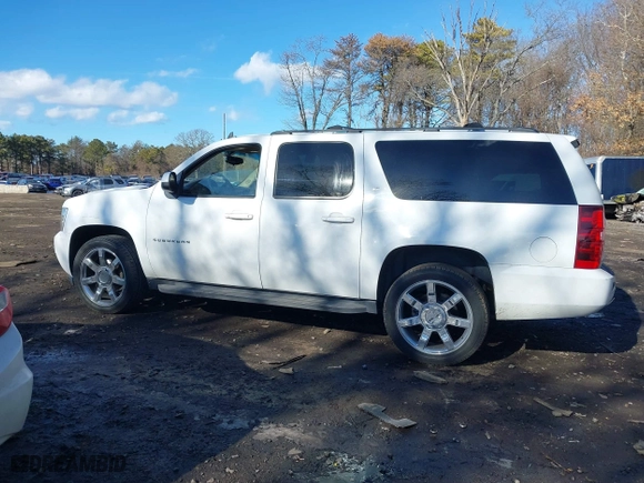 2010 Chevrolet Suburban LT with VIN 1GNUKJE36AR132205, listed as a IAAI auction lot 41447650 with 179,151 mi miles. Bid and sale history available at carsss.com. Image 14.