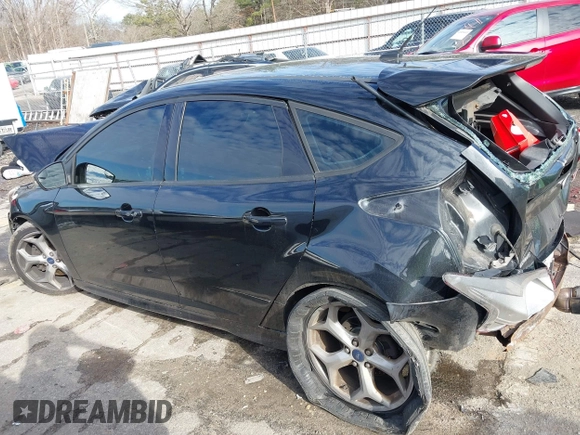 2014 Ford Focus ST with VIN 1FADP3L99EL147387, listed as a IAAI auction lot 41300582 with Not Provided miles and . Bid and sale history available at carsss.com. Image 14.