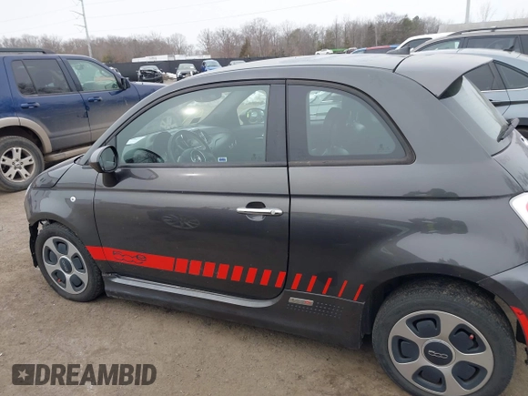 2016 FIAT 500e with VIN 3C3CFFGE1GT184091, listed as a IAAI auction lot 41335256 with 54,899 mi miles and . Bid and sale history available at DreamBid. Image 14.