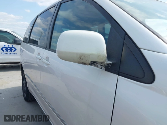 2006 Toyota Sienna XLE with VIN 5TDZA22C76S575385, listed as a IAAI auction lot 42056654 with 259,649 mi miles. Bid and sale history available at carsss.com. Image 6.