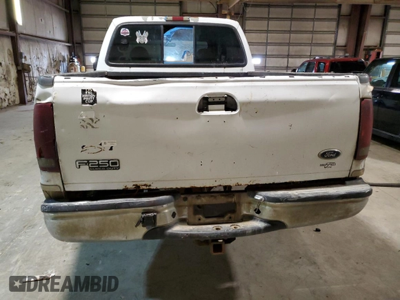 2000 Ford Super Duty F-250 XL with VIN 1FTNW21S1YEC88559, listed as a Copart auction lot 54925695 with 319,088 mi miles and Clean Title. Bid and sale history available at carsss.com. Image 6.