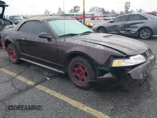 2000 Ford Mustang with VIN 1FAFP4447YF178173, listed as a IAAI auction lot 41506204 with 157,370 mi miles. Bid and sale history available at carsss.com. Image 1.