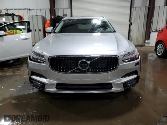 2018 Volvo V90 z VIN YV4102NK0J1033440, wystawiony jako Copart lot #38574003 z przebiegiem 11 451 mil mil oraz . Historia ofert i sprzedaży dostępna na DreamBid. Obrazek 5.